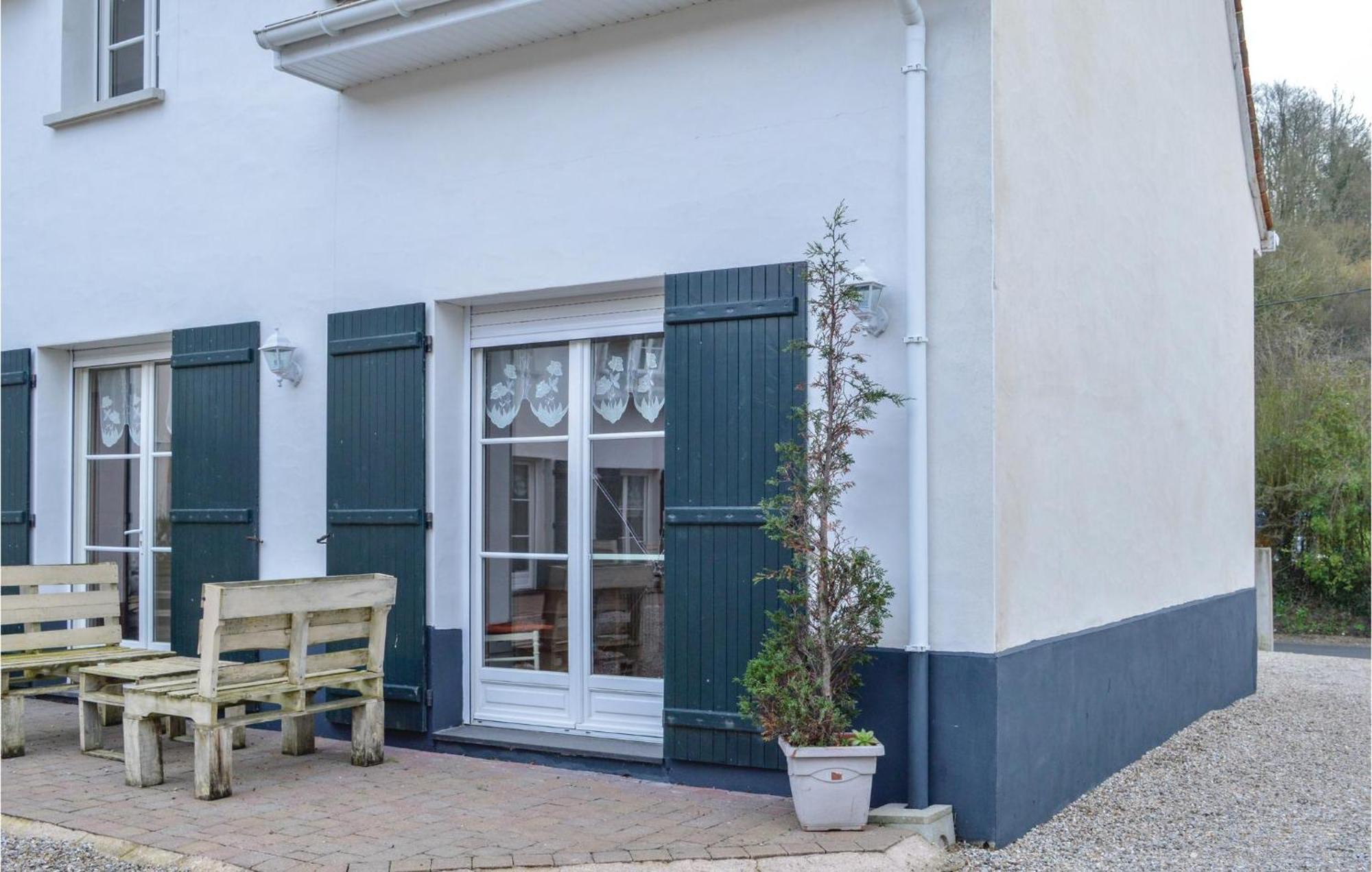 Gorgeous Apartment In Alette With Kitchenette Eksteriør billede